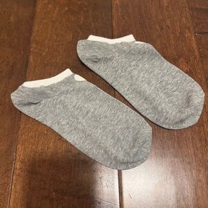 Women’s Heather Gray Ankle Socks